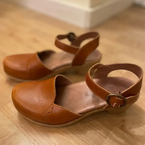 Dansko Maise Clog Cognac - Picture 3 of 5